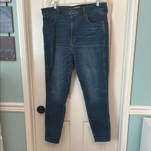 Kirkland Signature Women's Denim high-rise Skinny Jeans